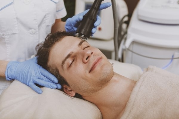 HIFU vs Botulinum Toxin: Understanding the Differences 5 So, which is better: HIFU or Botox Sandwich?